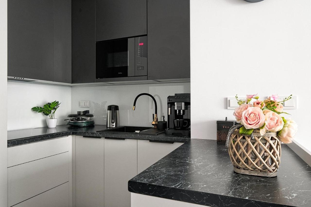 Optykow 3A Cozy Studio Promenada Apartman Varsó Kültér fotó